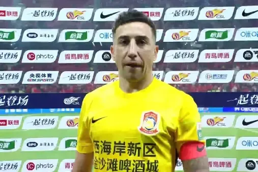 必一体育-戴维森：海港主场一向不好踢；上半场我们机会多但没把握住